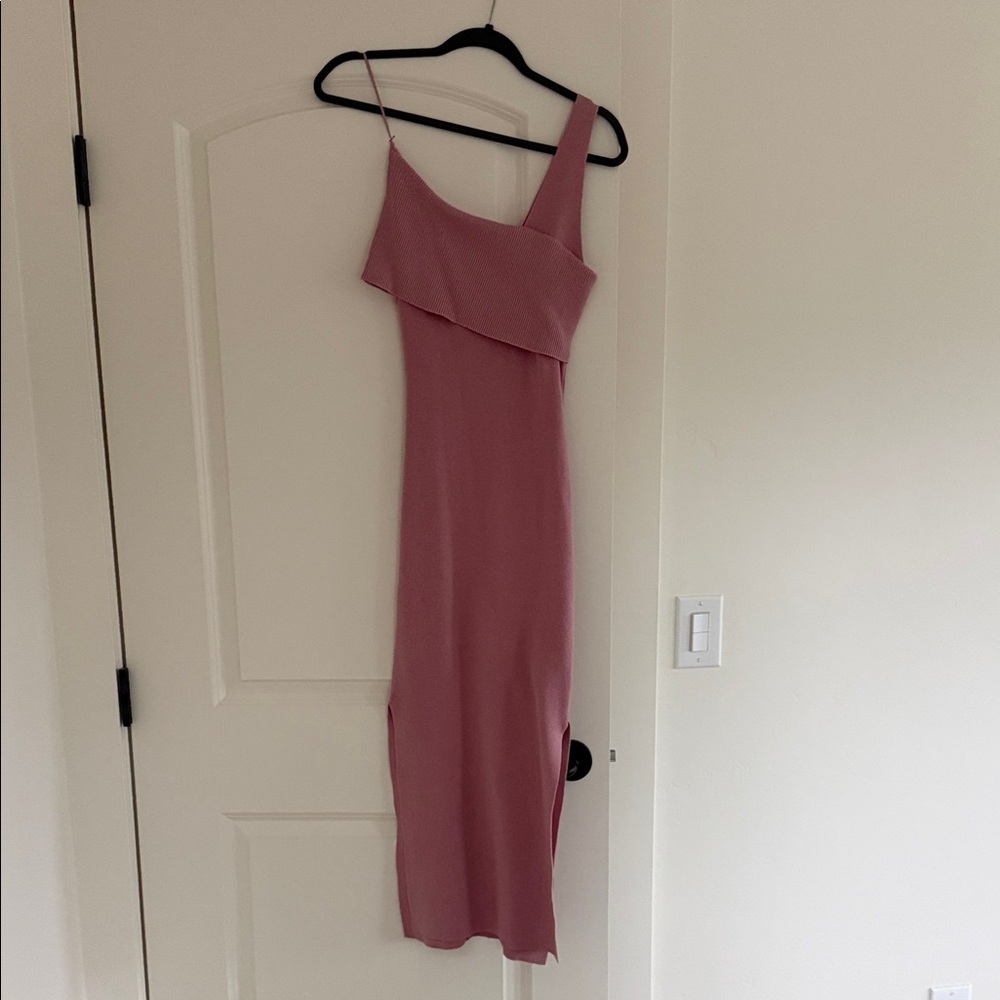 Elegant Pink One-Shoulder Dress